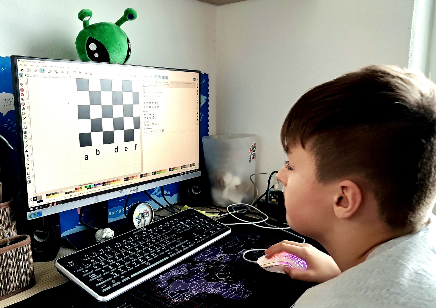 kreslenie šachovnice v programe na počítači